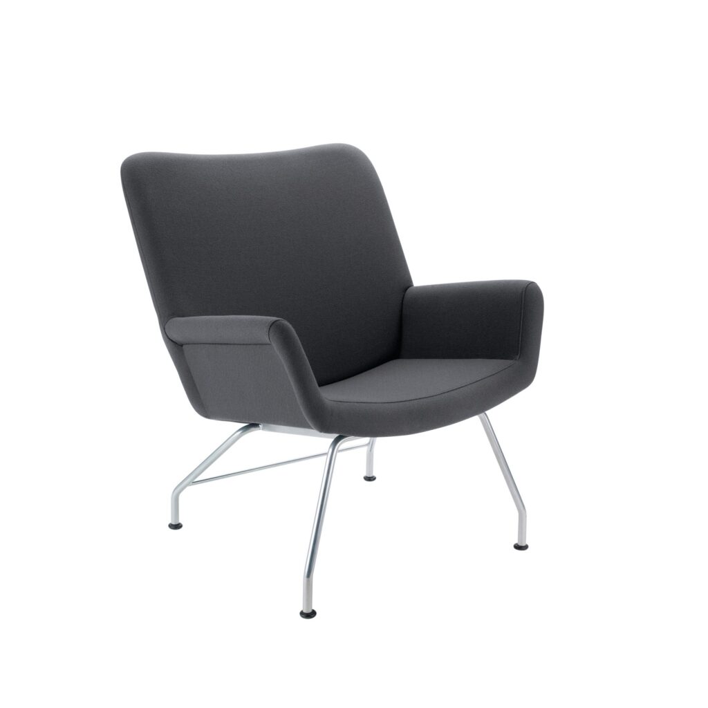 L-23 Lounge Chair