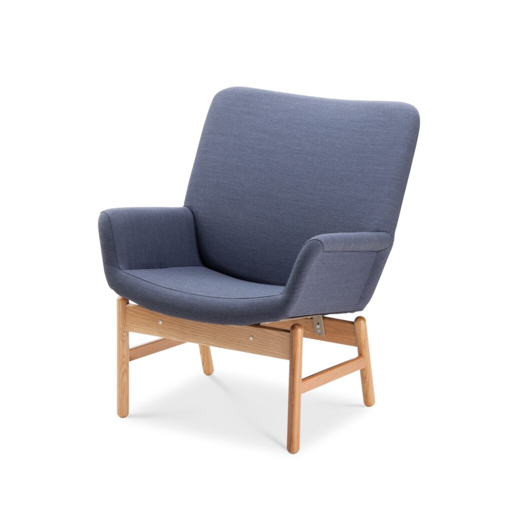 L-23W Lounge Chair